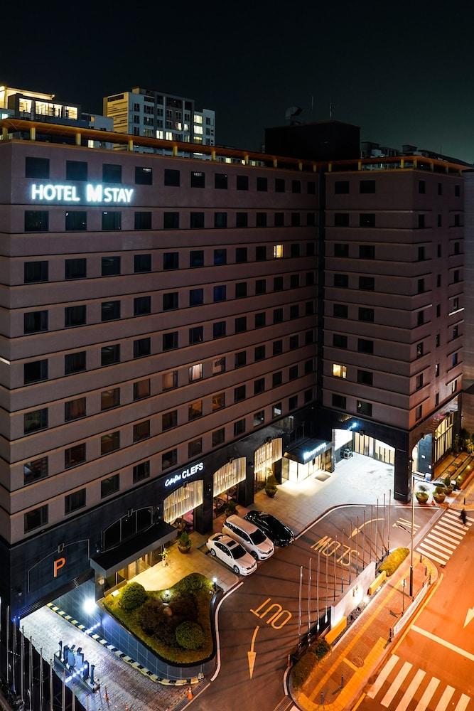 M Stay Hotel Gyeonggi Giheung Йонгин Екстериор снимка