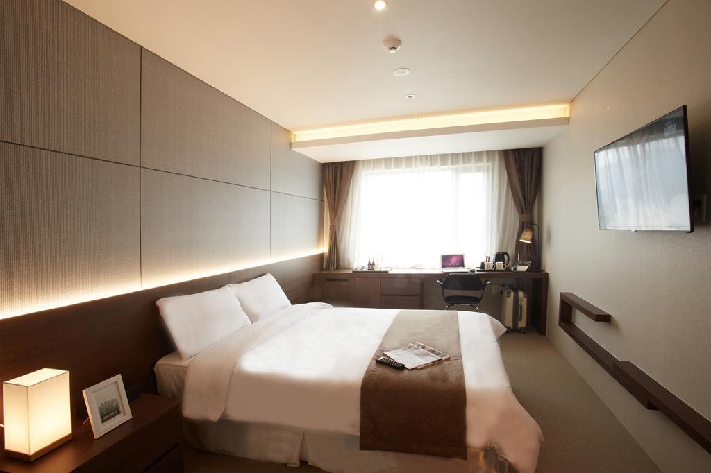M Stay Hotel Gyeonggi Giheung Йонгин Екстериор снимка