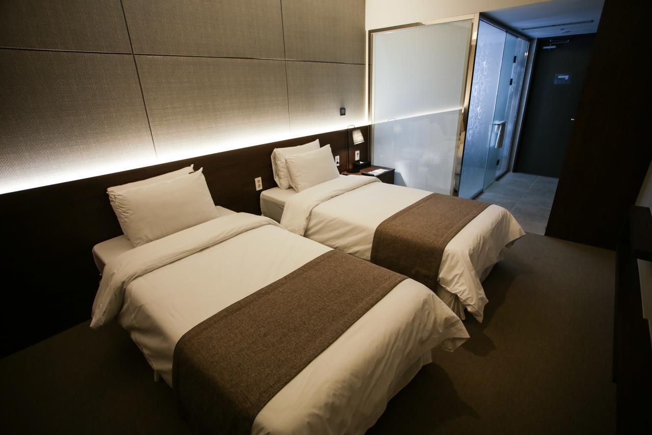 M Stay Hotel Gyeonggi Giheung Йонгин Екстериор снимка
