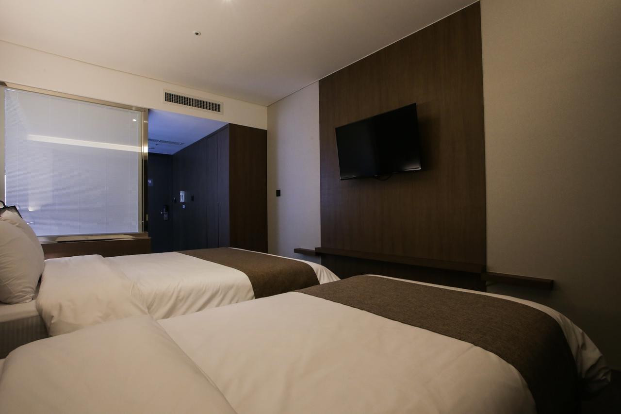 M Stay Hotel Gyeonggi Giheung Йонгин Екстериор снимка