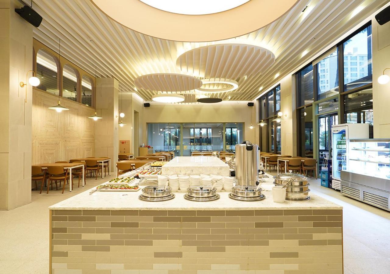 M Stay Hotel Gyeonggi Giheung Йонгин Екстериор снимка