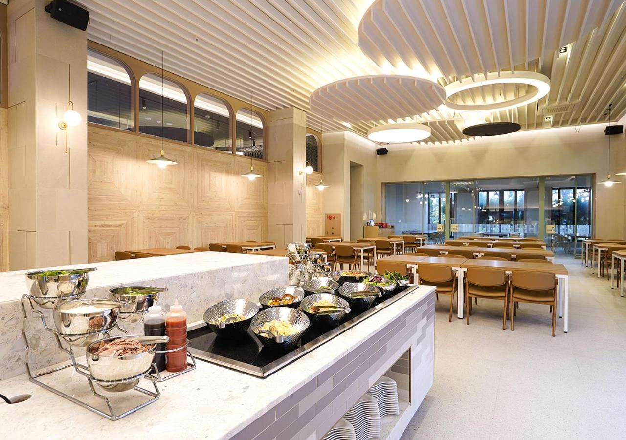 M Stay Hotel Gyeonggi Giheung Йонгин Екстериор снимка